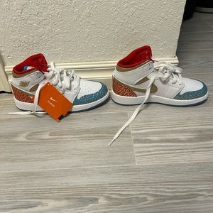 Air Jordan 1 Mid Sneaker School